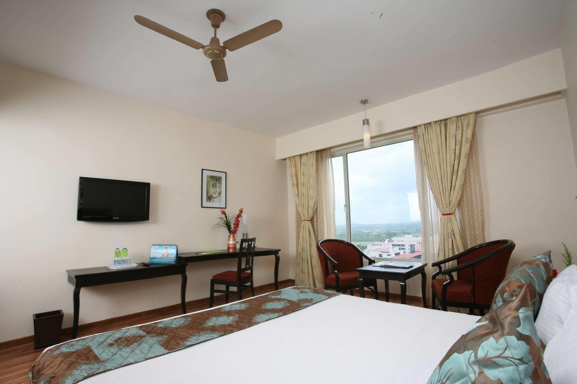 Oh Biz Premier At Leonia Hyderabad Exterior foto
