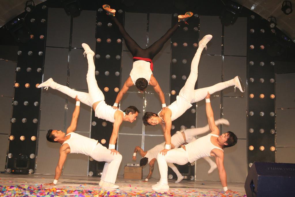 Oh Biz Premier At Leonia Hyderabad Exterior foto